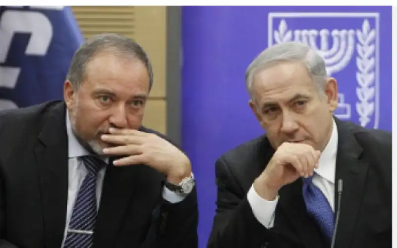 ليبرمان لنتنياهو: حولت أولادنا إلى دروع