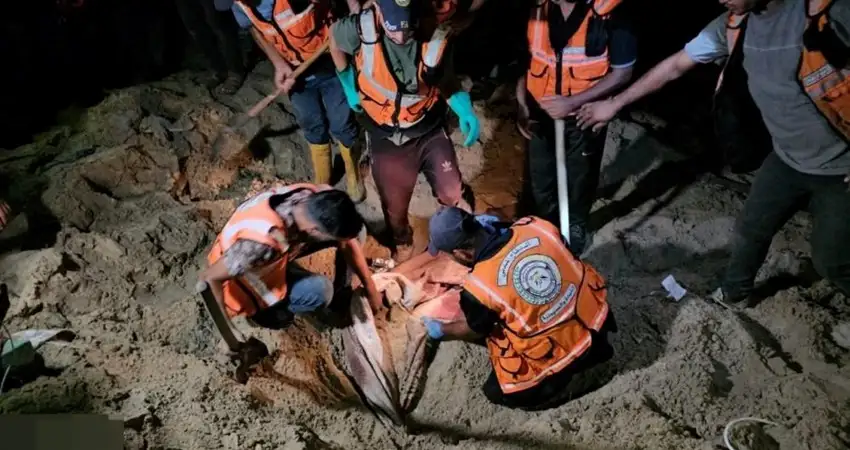 40 شهيدا و60 جريحا في مجزرة