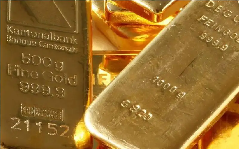 الذهب يتراجع قبيل صدور بيانات تضخم