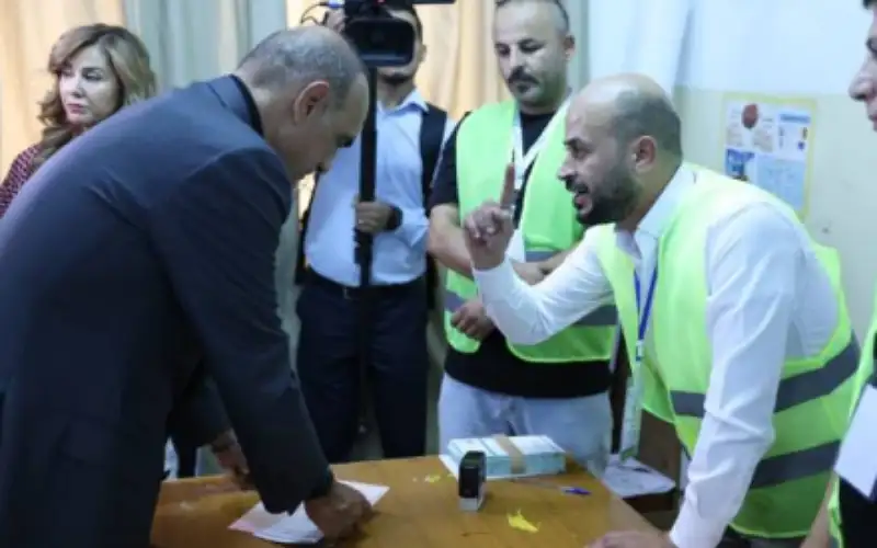 المعايطة يعلق على تمزيق الخصاونة ورقة