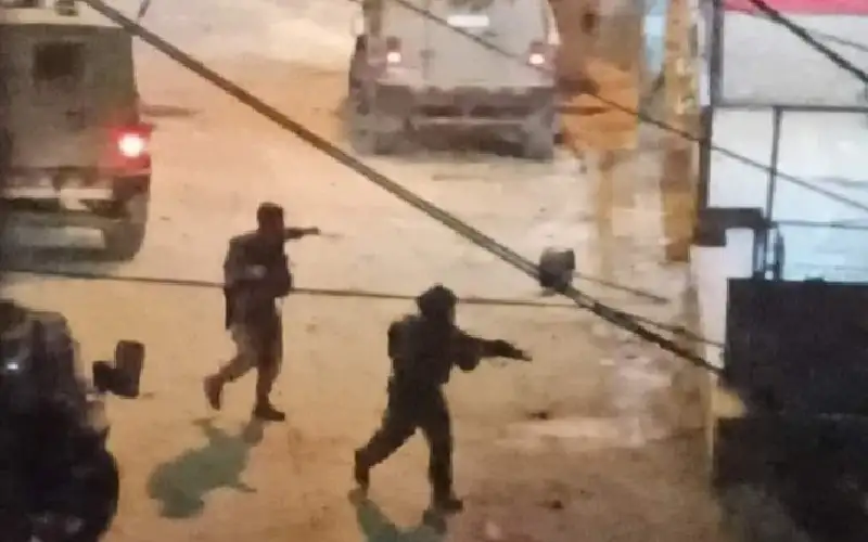 الاحتلال يعتقل أكثر من 15 مواطنا