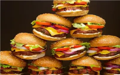 ماذا يحدث بعد تسخين برغر في