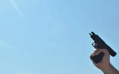 3 إصابات بعيارات نارية بالخطأ أثناء