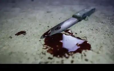 شخص يقتل والده ويدفن جثته في