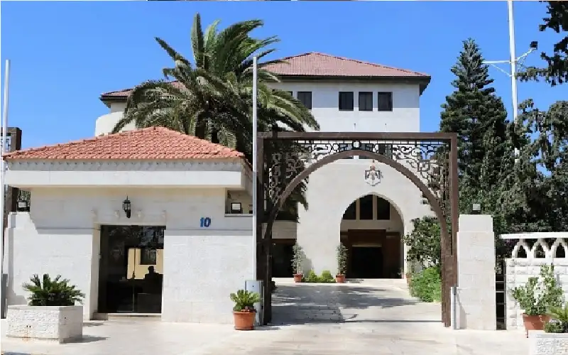 السير الذاتية لوزراء حكومة جعفر حسان