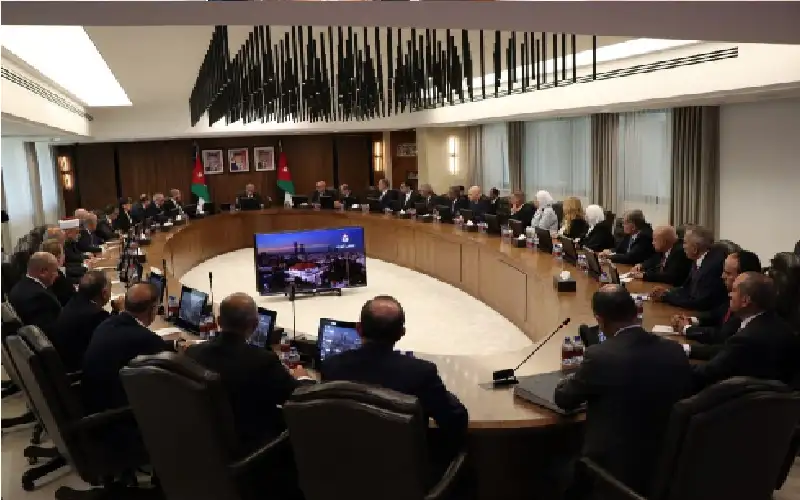 حسان: مجلس الوزراء سيعقد اجتماعاته مرة