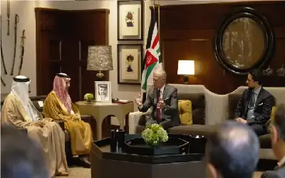 الملك يحذر من تداعيات استمرار الحرب