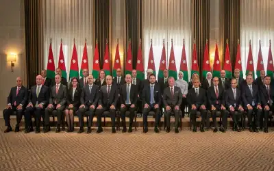 الحكومة تتقبل التهاني بصدور الإرادة الملكية