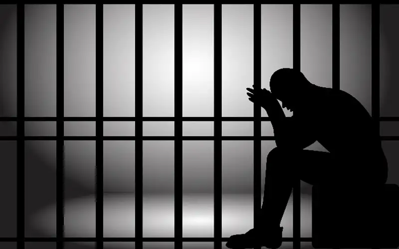 بسبب خلافات.. قتل والدته وشقيقته وأصاب