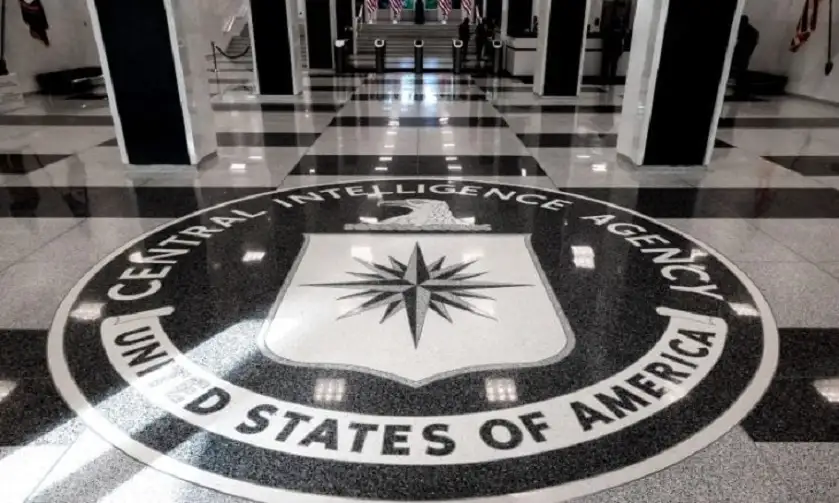 السجن 30 عاما لموظف سابق في