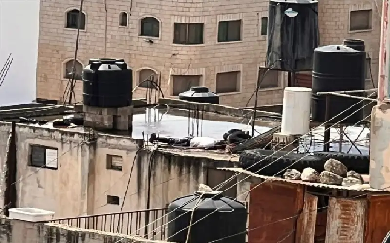 شهداء.. قوات الاحتلال تحاصر منزلا في