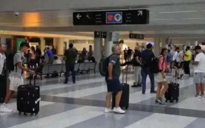 لبنان يحظر أجهزة الاتصال اللاسلكية في