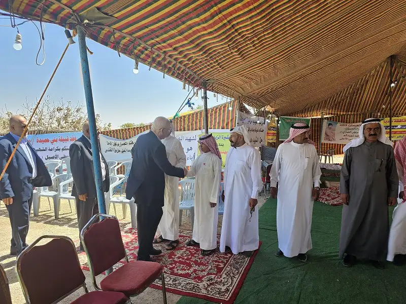 وفد من المهندسين يقدم التهاني لعشيرة