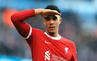 لاعب ليفربول يقترب من شراء نانت