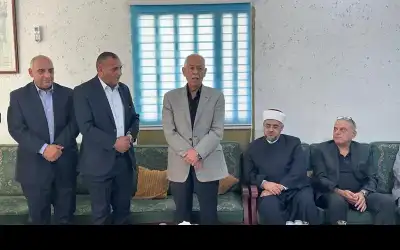 مندوبا عن الملك وولي العهد.. العيسوي