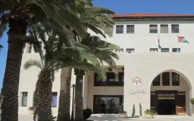 الحكومة: علينا مراجعة ملفات الاستثمار المحلي