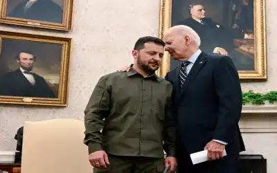 زيلينسكي يعرض على بايدن في الولايات