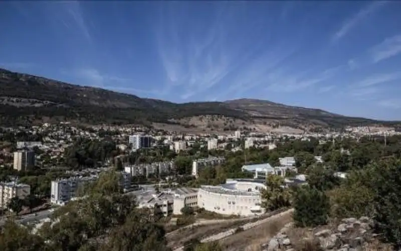 فتح المدارس لإيواء النازحين من جنوب