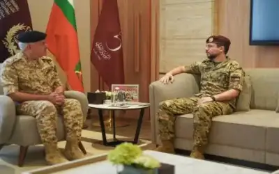 نائب الملك يزور القيادة العامة للقوات