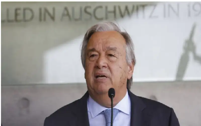 غوتيريش يطالب بوقف التصعيد بين لبنان