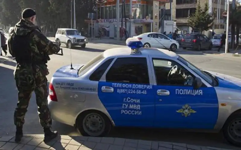 3 جرحى في هجوم بمطرقة في