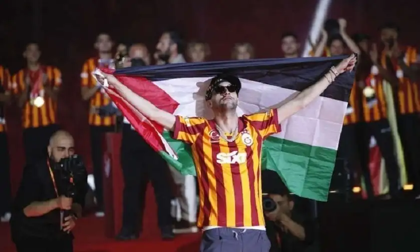 تدوينة لحكيم زياش تنتقد تطبيع المغرب