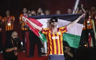 تدوينة لحكيم زياش تنتقد تطبيع المغرب