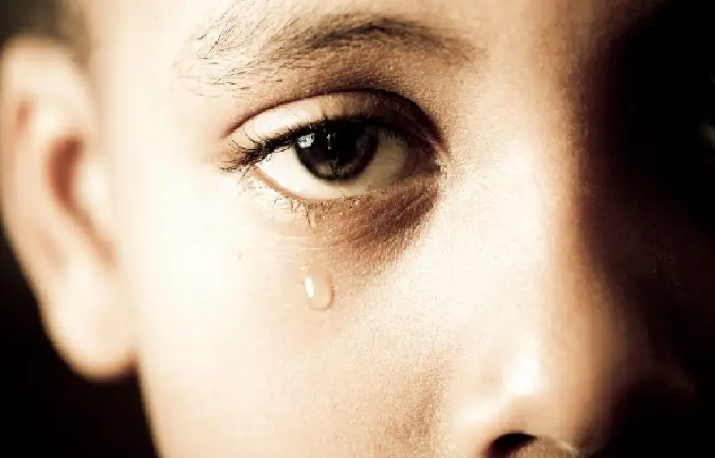 كي لا تمتد الصدمة طوال حياته..