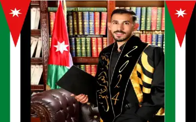 الدعدع يهنئ محمد العورتاني بتخرجه