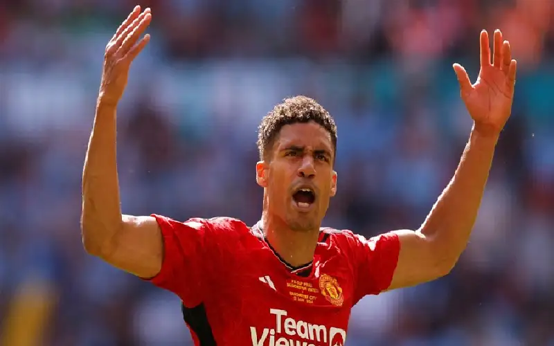 فاران يعلن اعتزاله