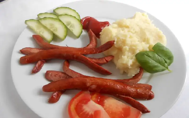 ما بال هؤلاء.. رئيس الوزراء البريطاني