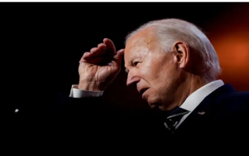 بايدن يحذر من خطر حرب شاملة