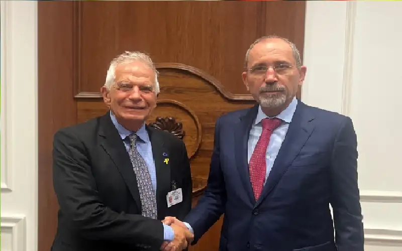 الصفدي وبوريل يبحثان جهود وقف العدوان