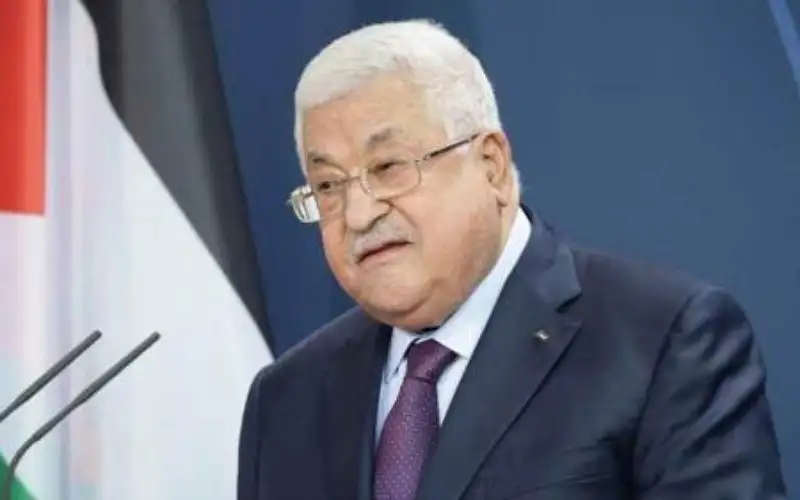 عباس يطالب من الأمم المتحدة بوقف