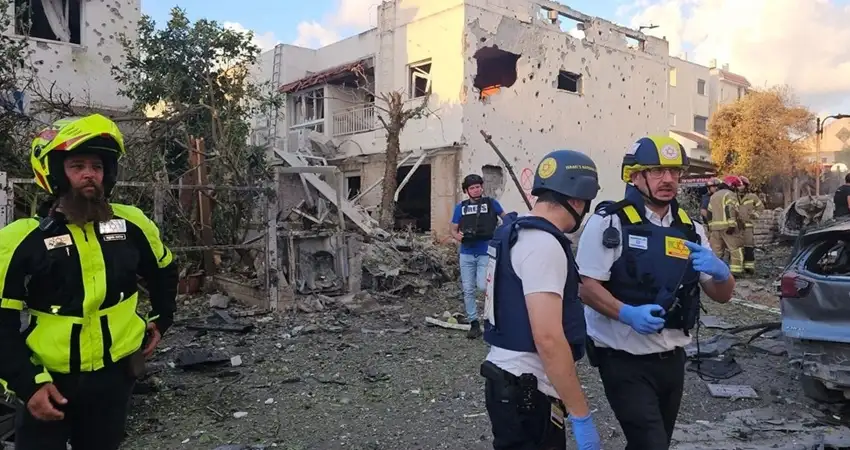 حزب الله يقصف حيفا برشقة صاروخية