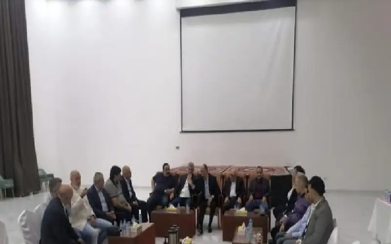 النسور يولم على شرف الدكتور المحامي