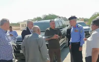 وزير الداخلية يتفقد جسر الملك حسين