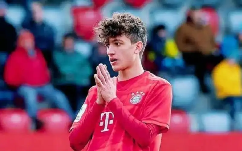 رغم الاصابة. بايرن ميونخ يكافئ موهبة