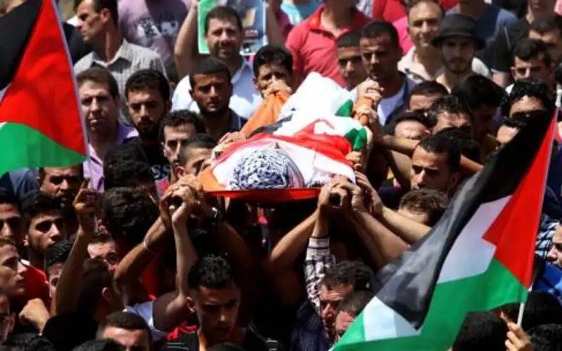 استشهاد شاب فلسطيني في سجون الاحتلال