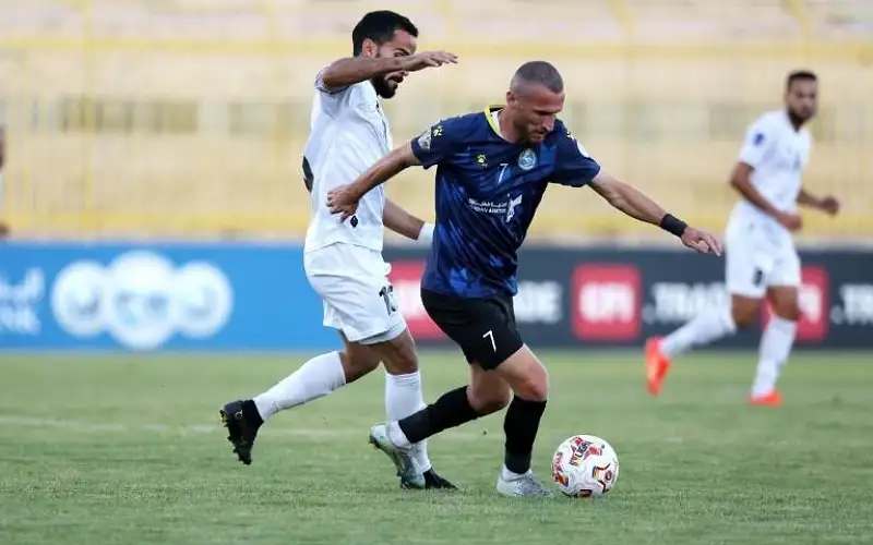 صدارة ثلاثية في ختام الأسبوع السادس