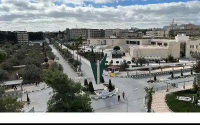 بحث التعاون الأكاديمي بين جامعة اليرموك