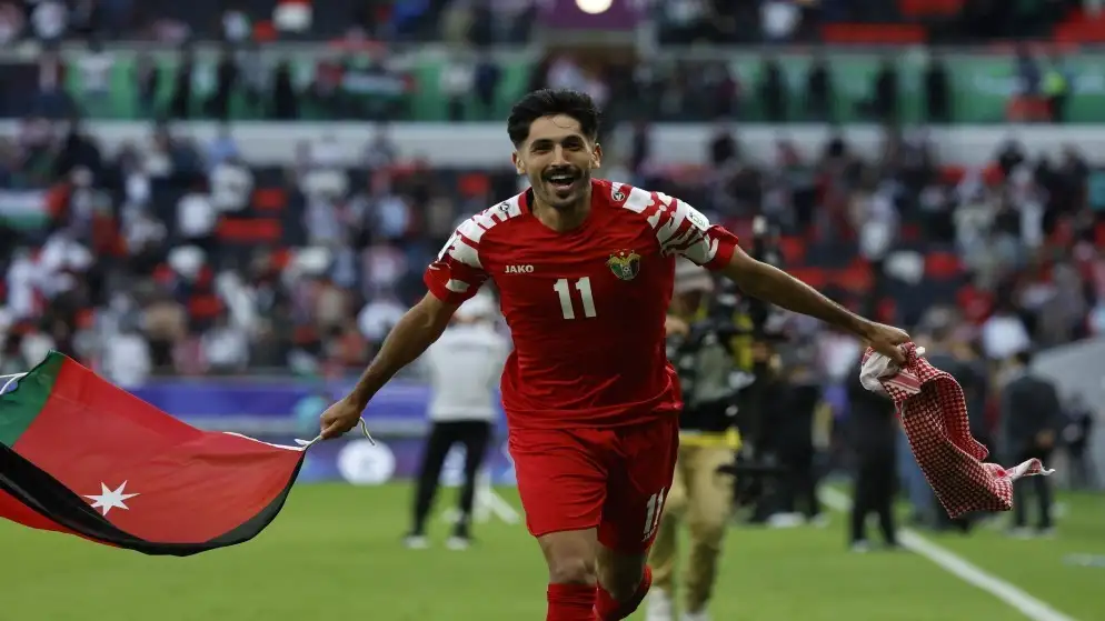 
يزن النعيمات مرشح للفوز في جائزة أفضل لاعب في آسيا

