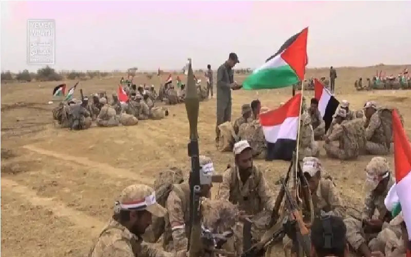 
الحوثيون: قصفنا مواقع عسكرية في إيلات
