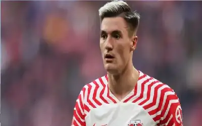 ريال مدريد يطارد مهاجم الدوري الألماني
