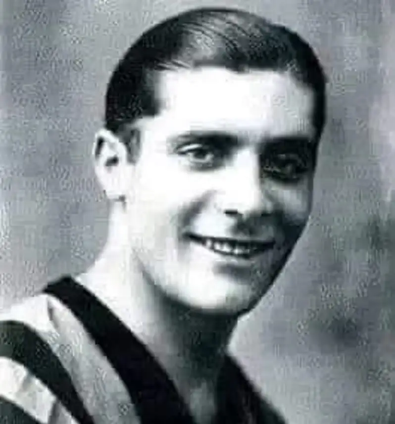 اغرب لاعب في التاريخ