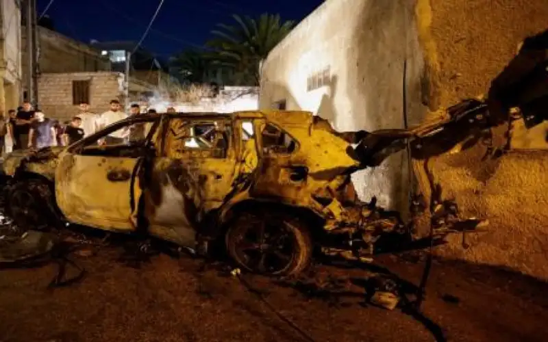 14 شهيدا فلسطينيا بغارة على مقهى