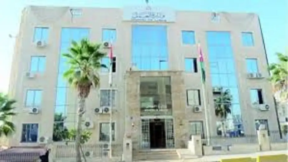 العمل: 2845 شكوى لعدم دفع الأجور