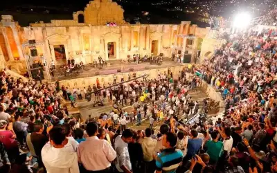 مهرجان جرش.. إرث كبير وتظاهرة إجتماعية