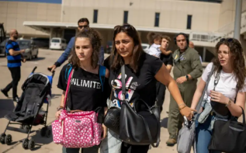 أستراليا تبدأ بإجلاء رعاياها من لبنان