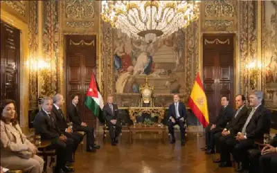 الملك والعاهل الإسباني يعقدان مباحثات في